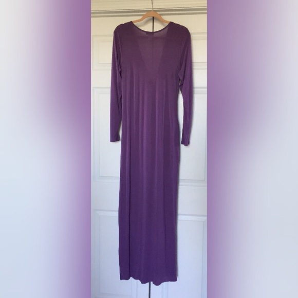 Stunning Venus Purple Low-Cut Maxi Dress - Picture 3 of 5